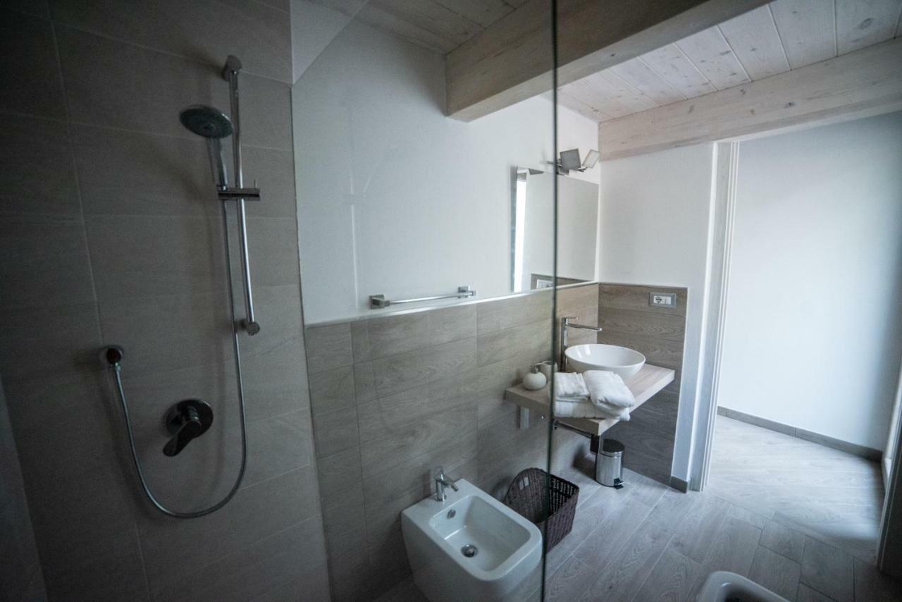 Bed and Breakfast Memento Ossi Екстер'єр фото